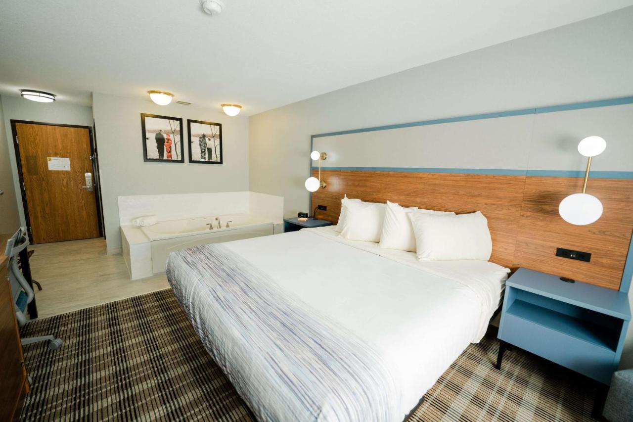 Americinn By Wyndham Hotel